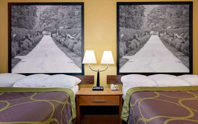 Super 8 by Wyndham Allentown