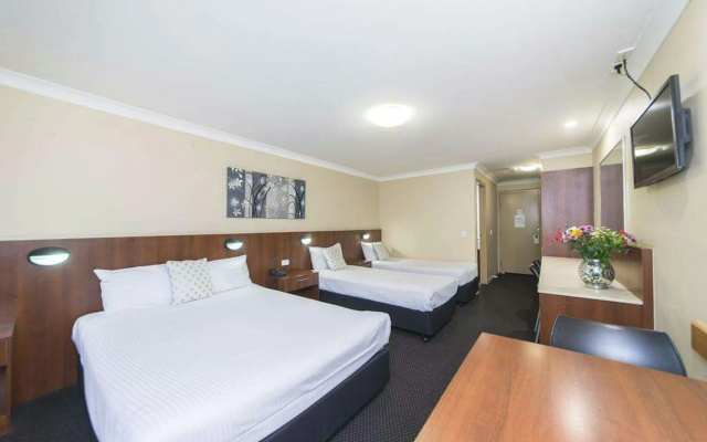 Rocky Resort Motor Inn – Guest Rooms – Rockhampton