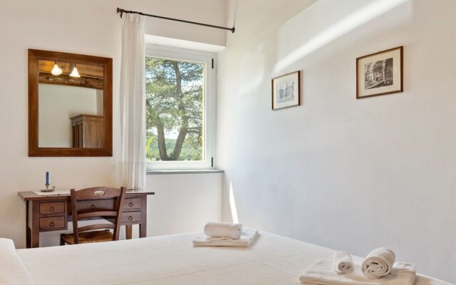 Scenic Holiday Home in Torgiano With Swimming Pool