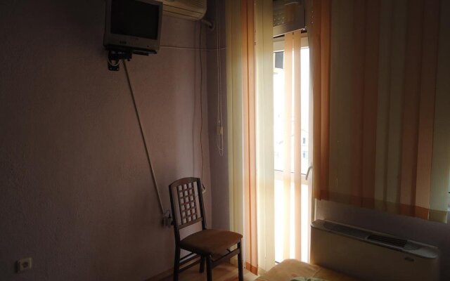 Dionis Hotel