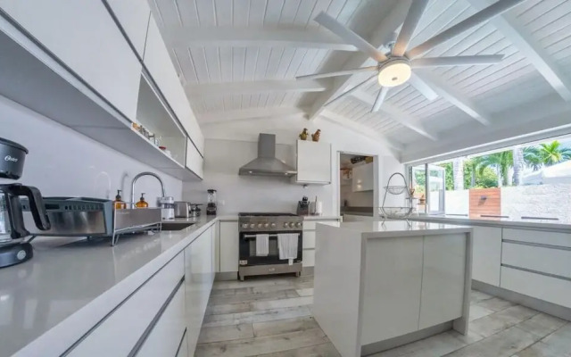 Luxurious 3 Br Golf Villa