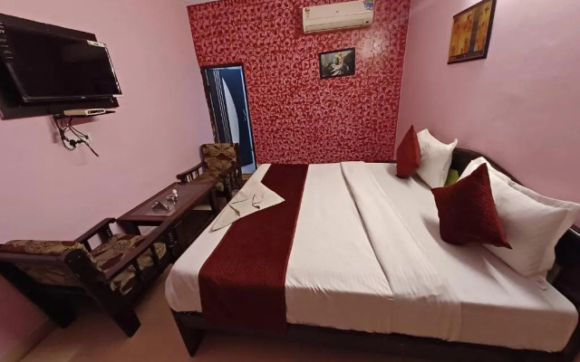 Hotel Chhavi Holidays