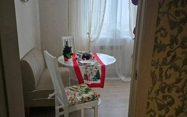 Apartments on Druzhby Prospekt 19B
