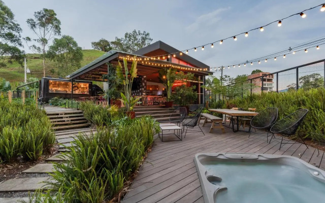 Joinn Houtel Guatape