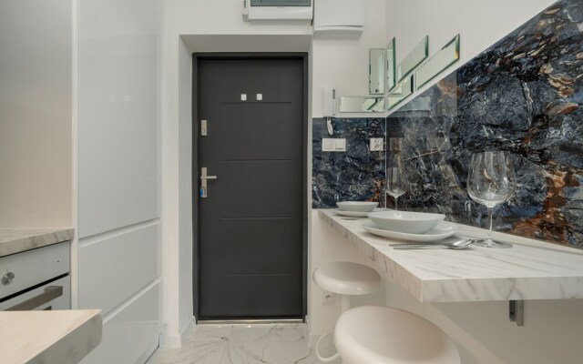 Unique Studio in Wrocław by Renters