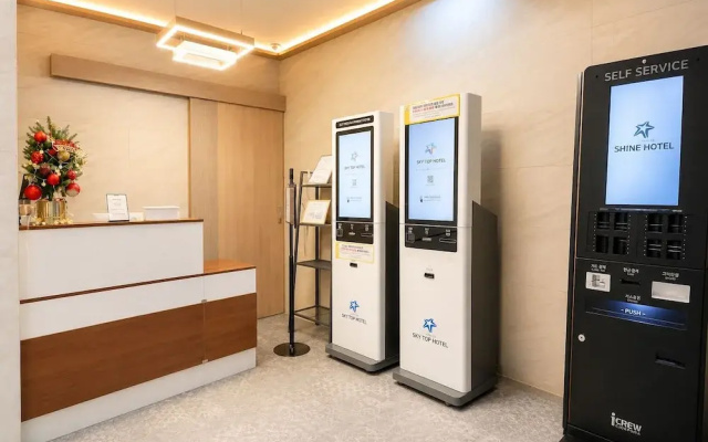 Yeongjong Shine Hotel