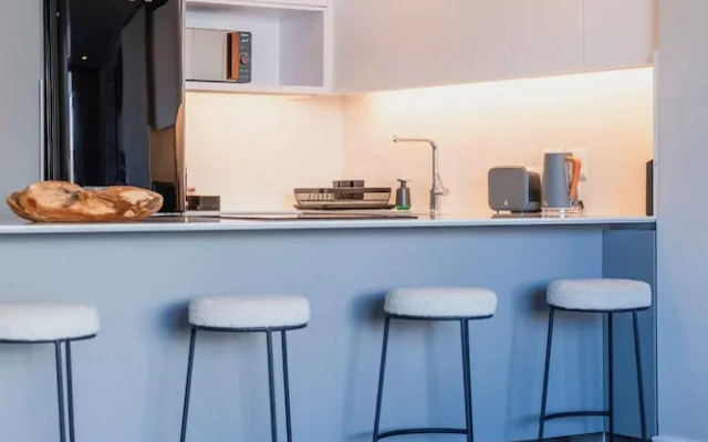 Modern Central Secure Cape Town 2bed Bantry Suite