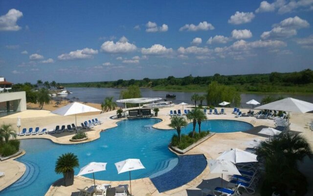 Resort Yacht y Golf Club Paraguayo