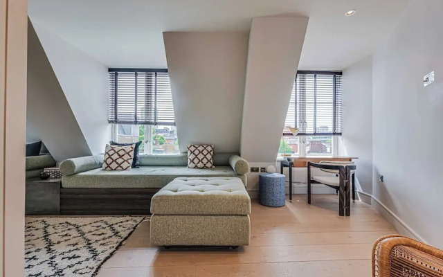 Westminster Apartments by D'montrio