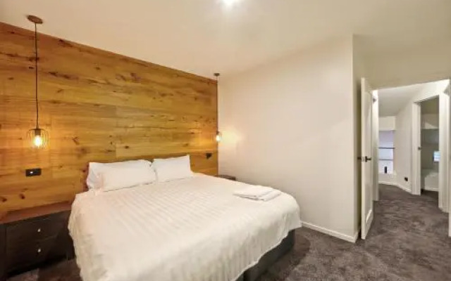 Snow Ski Apartments 32