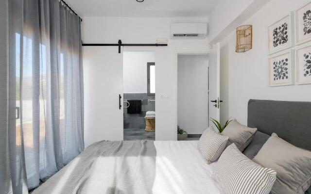 Seawater Villa