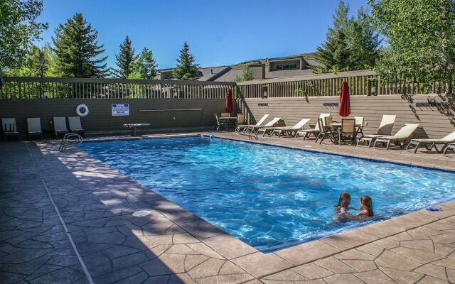 Lakeside 1687 by Park City Lodging