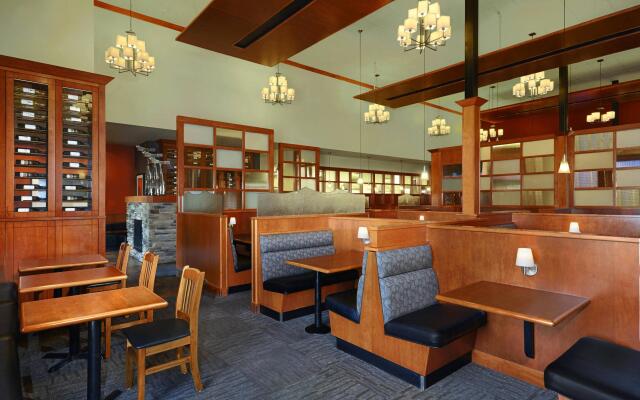 Four Points By Sheraton Edmonton Gateway