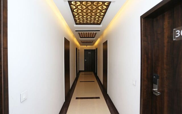 Capital O 18921 Hotel Yelchiko