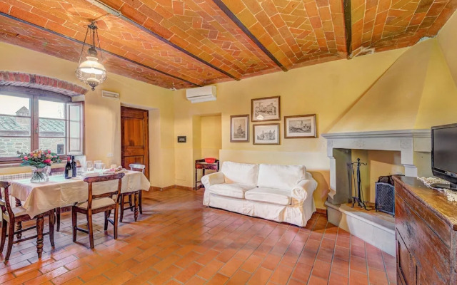 Botticelli With Whirlpool Sauna and Pool
