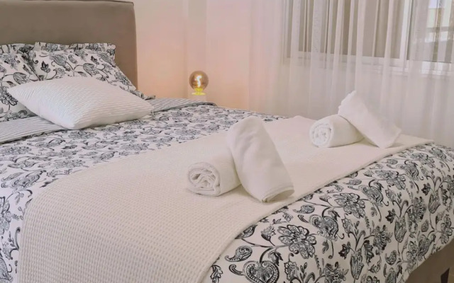 97 LIM - Stay Vital Elegance Apartment
