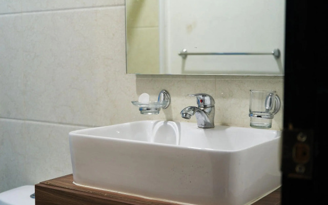 Nora Hotel & Co living