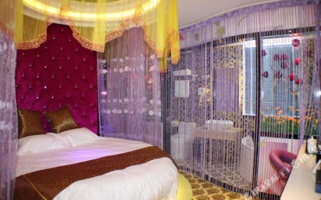 V Tour Hotel