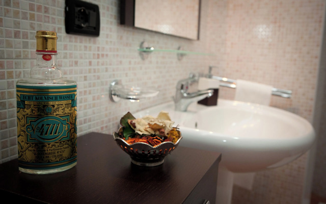 Mauro Home Bed and Relax