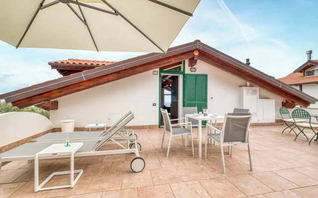 Villa Luce del Sol with Pool - L