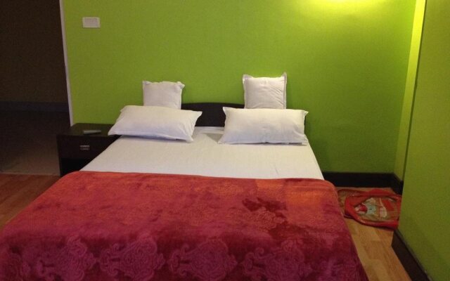 OYO 4305 Yang's Inn