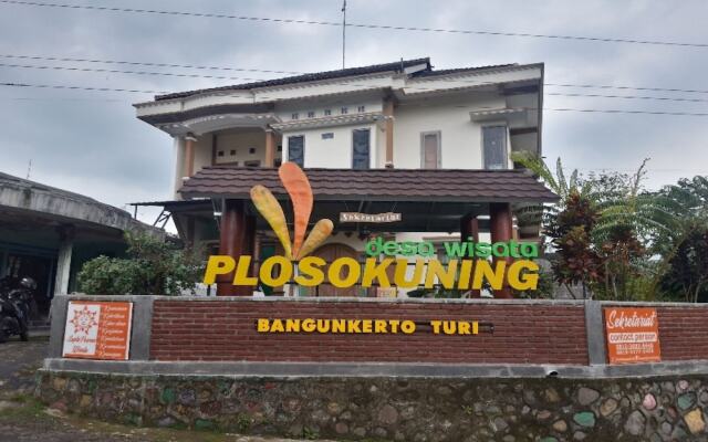 OYO Homes 91083 Desa Wisata Plosokuning Syariah