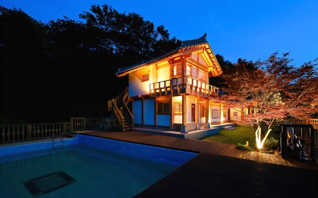 Pocheon CHW Hanok Pension