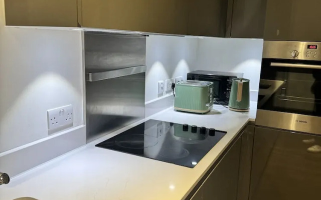 Phoenix 2 Bedroom Apartment in london