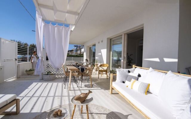 Vera's White Pearl Apartment