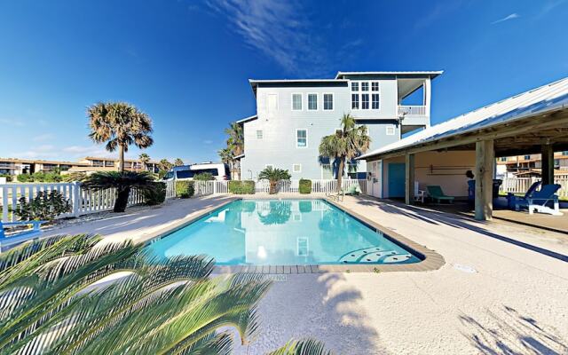 Banyan Beach House - Three Bedroom House