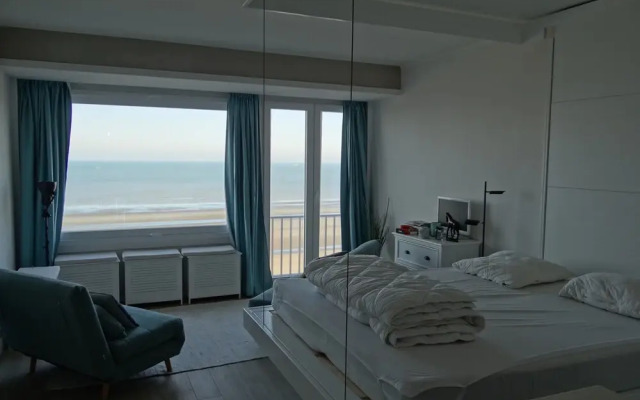 Studio in Nieuwpoort With Stunning Sea View