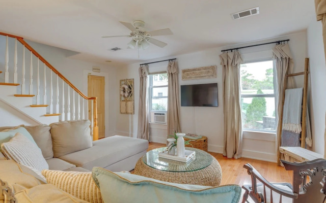 Pensacola Paradise: Furnished Deck & Gas Grill!