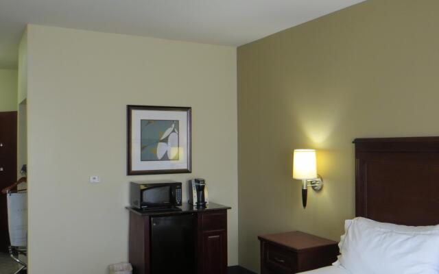 Holiday Inn Express & Suites Pampa by IHG