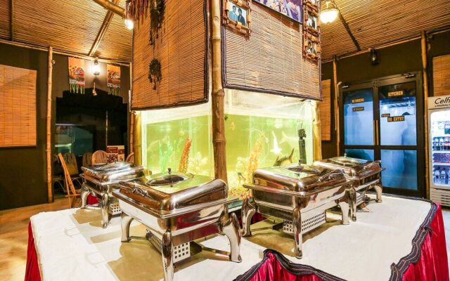 Oyo 47577 Hotel Goldenland