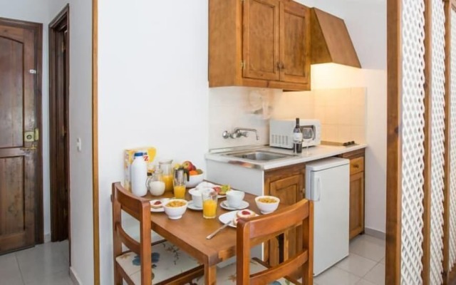 Estel Blanc Apartments - Adults Only