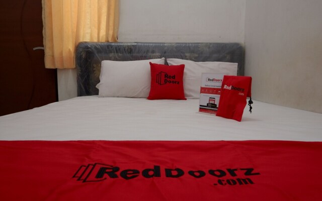 RedDoorz near GOR Manunggal Jati Majapahit