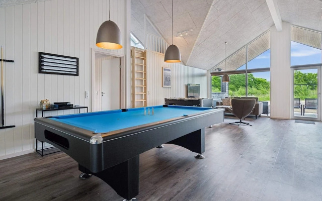 Spacious Retreat Near Beach - By Traum Ferienwohnungen