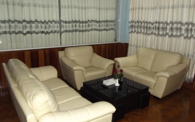 Famous Parami Hotel