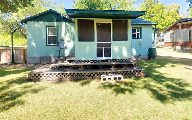 Rosedale House by RedAwning