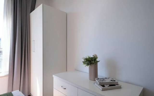 Tyms Family 1BR 1BA Apt Xujiahui