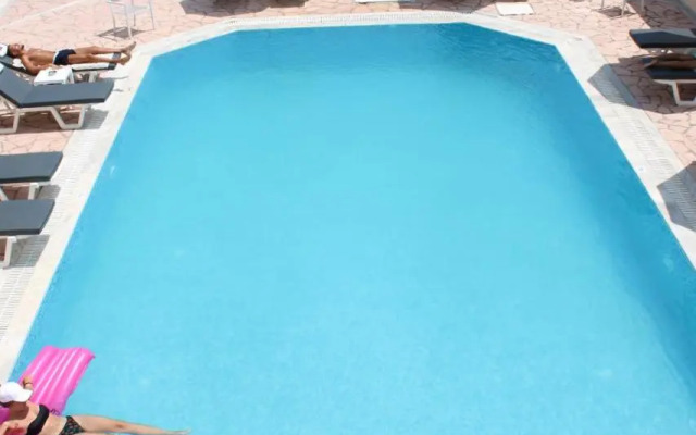 Stavros Beach Hotel