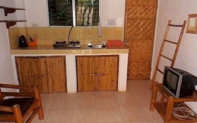 Alumbung Tropical Living