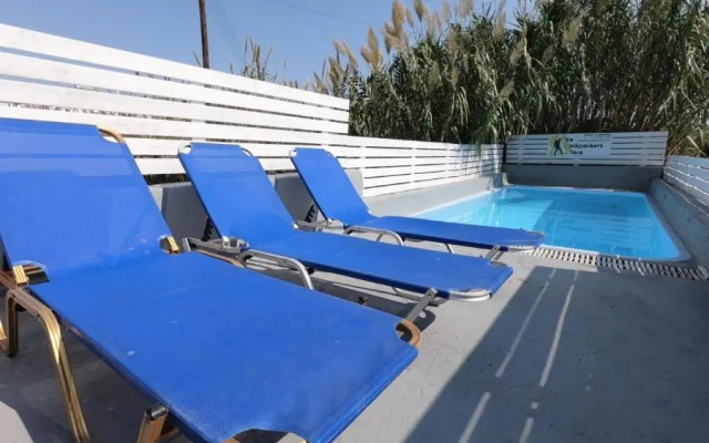 Fira Backpackers Place
