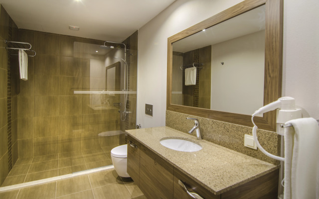Ladies Beach Suit Otel