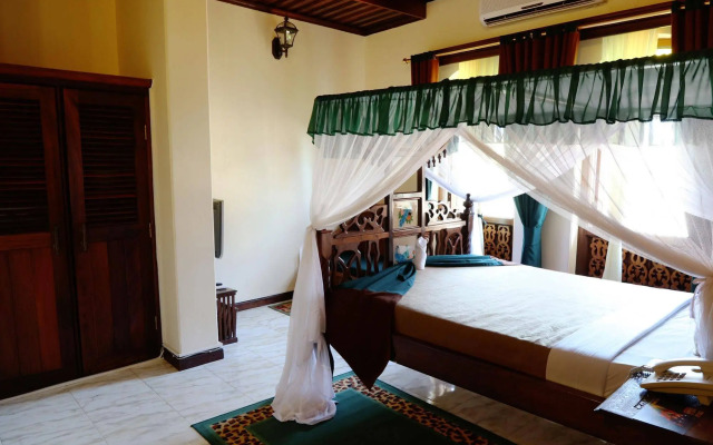 Tausi Palace Hotel