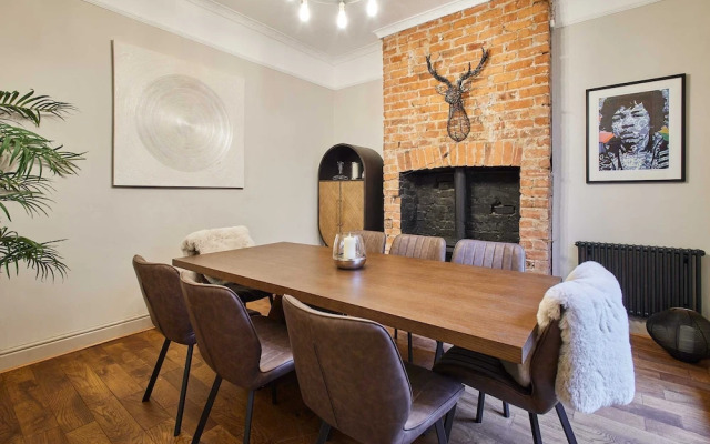 Host Stay Emerald Beach House