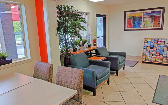 Travelodge By Wyndham Houston Hobby Airport