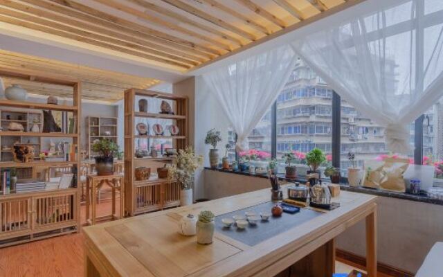 Yihua Yisu Hostel