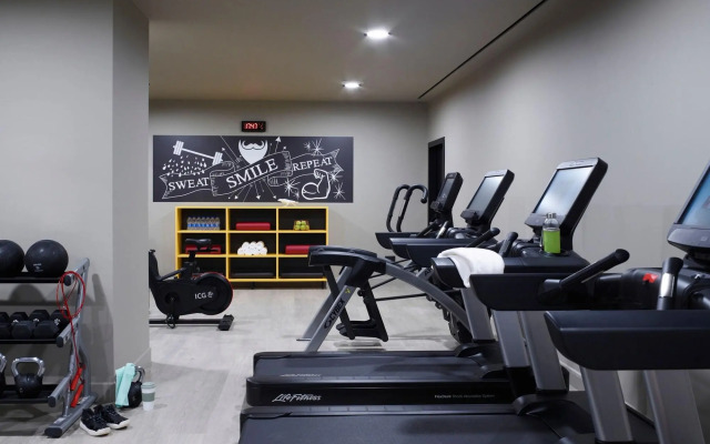 Moxy Athens City