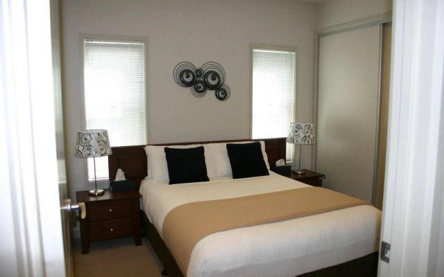Abalina Cottages, Rotary Drive